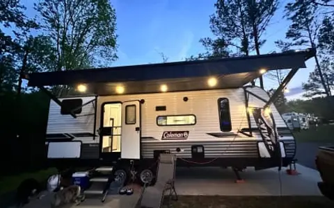 2022 Dutchmen RV Coleman Lantern Series 242BH
