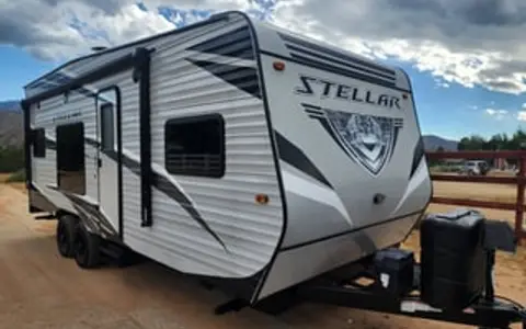 Wonderful Toyhauler that sleeps 5