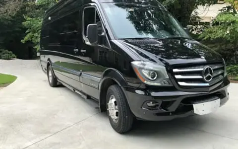 CLICK HERE to see why guests LOVE this fully loaded RV/Sprinter