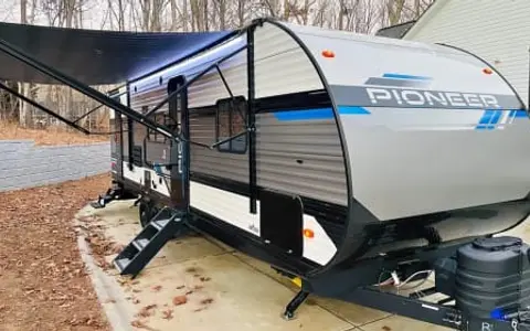 Pioneer 270 Bunkhouse
