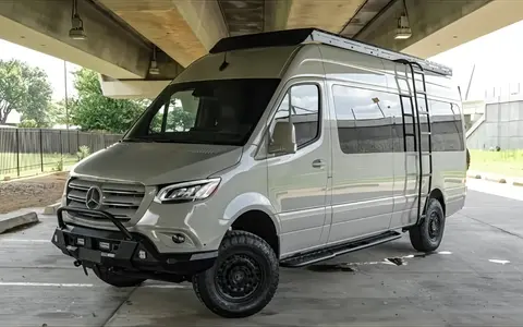 EXECUTIVE OFF ROAD SPRINTER