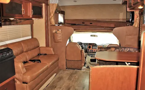 Mike's Jayco greyhawk Class C