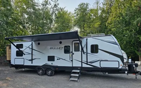 2023 Keystone Bullet - Family Friendly, sleeps 8-10 comfortably