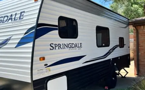 The Cozy Canyon Camper- 2022 Keystone Springdale Mini