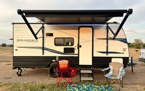 The Cozy Canyon Camper- Keystone Springdale