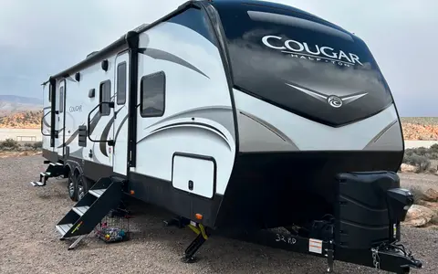 The Cougar Luxury Family Bunkhouse
