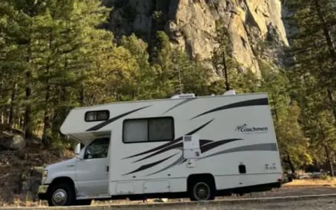 Pet friendly, Fun, 24ft Coachmen RV