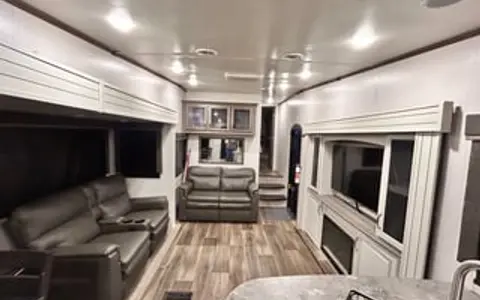 Spacious Keystone 5th Wheel