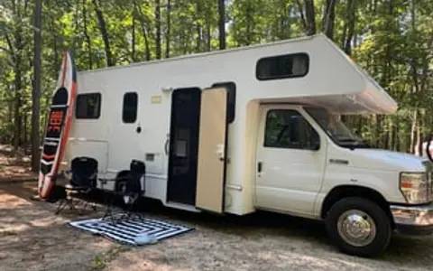 Adventure-Us, Home Away From Home,  Thor Majestic