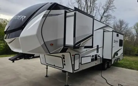2022 Crusader Lite