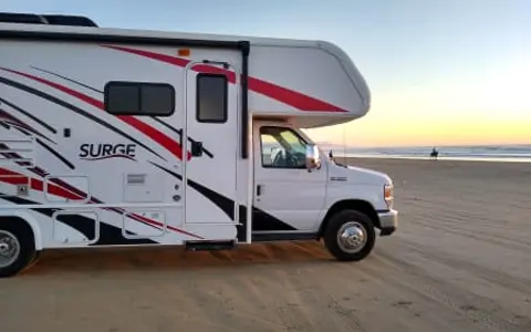 2018 Fleetwood Surge