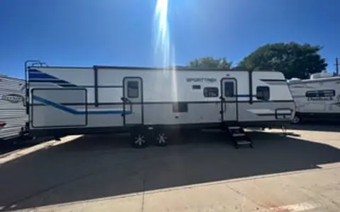 2021 - 33' Sport Trek Fancy Pants