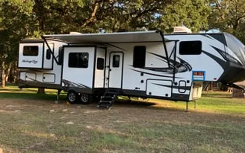 2018 Forrest River Heritage Glenn LTZ 372RD