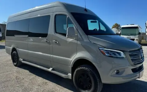 Mercedes Sprinter Luxury Travel Van