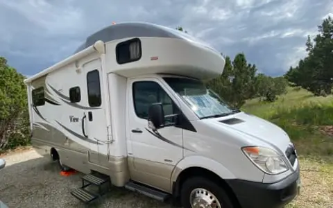 Trevor Thundersnow! 2013 Winnebago View