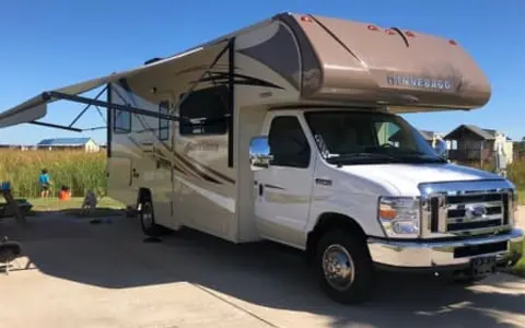 Winnebago Minnie Winnie short and easy beauty