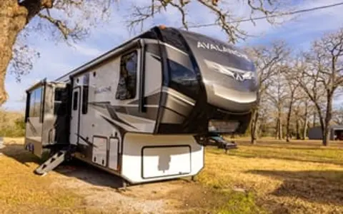 Luxurious 2 bedroom suite RV