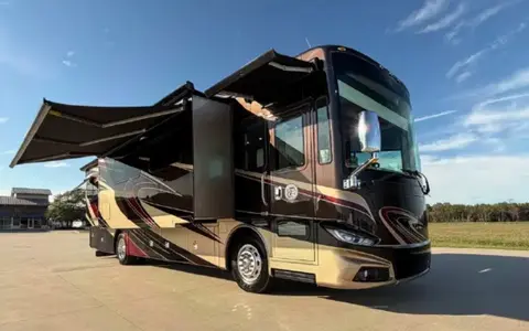 🚍 Luxury Diesel Motor Coach Rental | Sleeps 8 | Delivery Available | F1 • ACL • SXSW • NASCAR