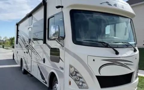 2018 Thor Motor Coach ACE 30.2