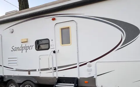 Spacious 5th Wheel with Incredible Bunkroom Floorplan!