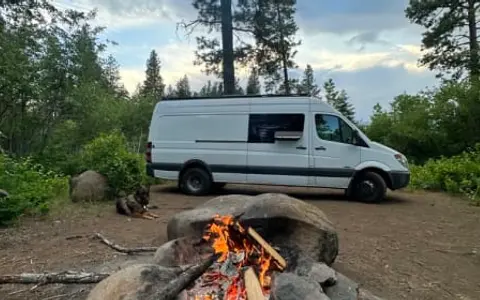 THE WINDED SPRINTER - Highway Cruiser, Dog Friendly, Solar Power