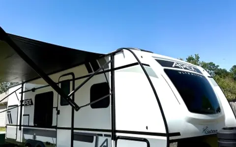 Coachman Apex