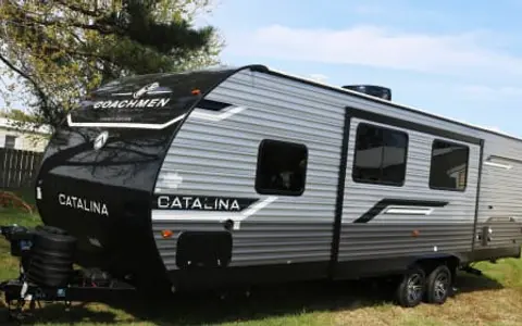 2025 BRAND NEW! Coachmen Catalina Legacy 263BHSCK (Delivery only)