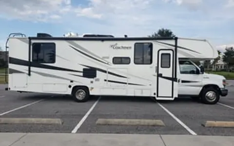 2021 RESORT STYLE RV LIVING !  32 FT Coachman Freelander