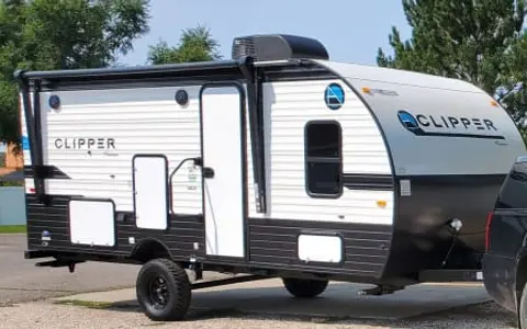 2021 Coachmen Clipper – Easy Tow, Family & Pet Friendly!