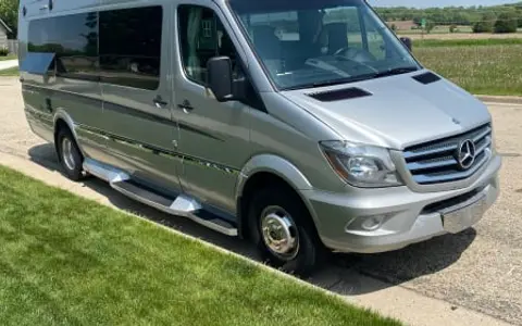 Mercedes Winnebago