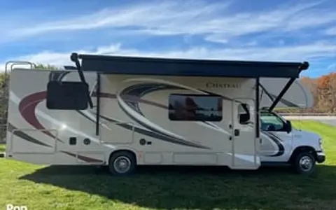 Breeze Family RV Rental - Kid and Pet Friendly