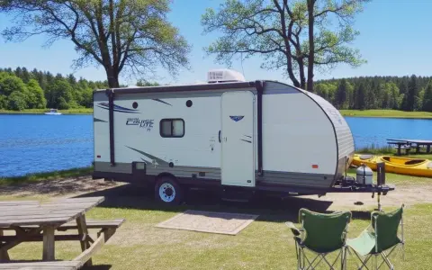 Meet Judy, our lightweight, retro themed little camper with bunkbeds to sleep five!