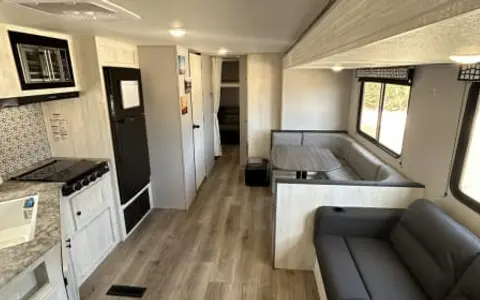 "Texas Triple Chill" Coachmen Shasta 530QB