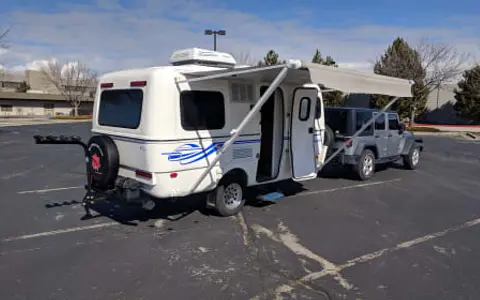 The 17 Foot Escape (2014 Escape 17B) [Free Inverter Generator rental with 4
