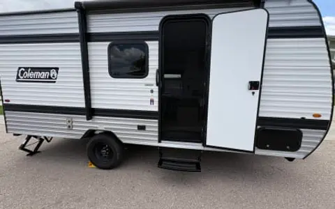 2025 Coleman 17B