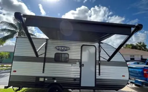 Squiggly Is a 2023 Forest River RV Salem Cruise