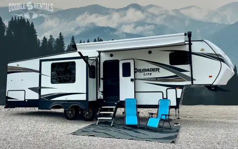CRUSADER LITE with Private Master, Bunk Room, 2 Baths and 13ft Power Awning!