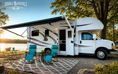 Thor FREEDOM ELITE Class C Motorcoach – Home on the Road