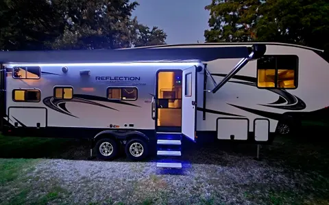 Grand Design 278BH Fifth Wheel - Relax in Luxury!