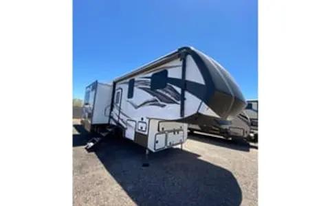 2019 KZ Venom V4114TK