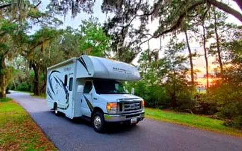 Thor Motor Coach Freedom Elite 22FE
