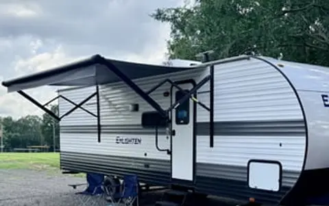 Gulf Stream Enlighten 27BHS-2025 Sleeps 6
