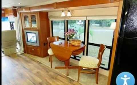 2005 Winnebago Horizon 40A