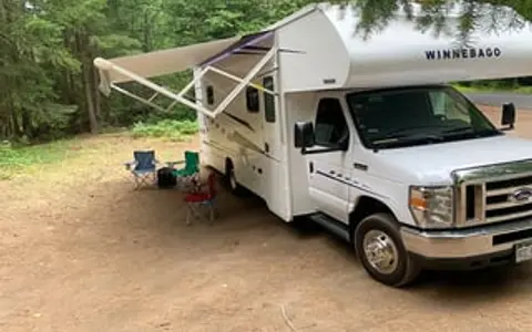 KeeJay's Wonderful Winnebago w/ dual slide-outs!