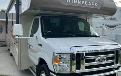 2016 Winnebago Minnie Winnie .