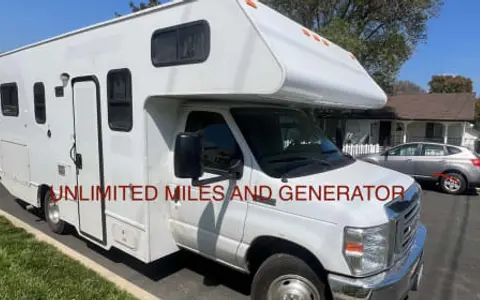 Ford e-350 C-Class 23c
