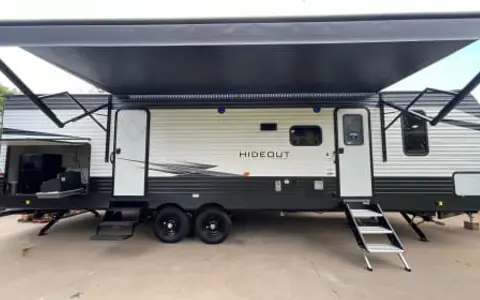 Stay in or Hideout!