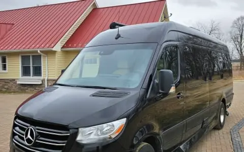Mercedes Sprinter Luxury RV - Travel Together. Arrive in Style.