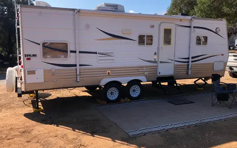NEWLY RENOVATED 30 FT HOME AWAY FROM HOME**DELIVERY ONLY**