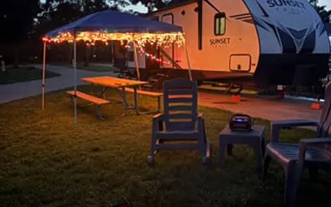 Linz and Jerm's Sunset Trail RV Bunkhouse
